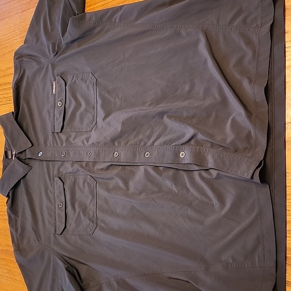 Eddie Bauer Black Button-Up Shirt - Picture 5 of 10